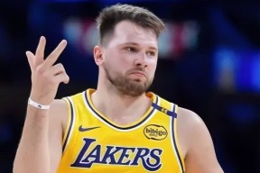 重磅！辽宁本钢复出首秀备战欧超杯东契奇在勇士比赛中高光表现，国际比赛日克里夫兰骑士豪取连胜的简单介绍