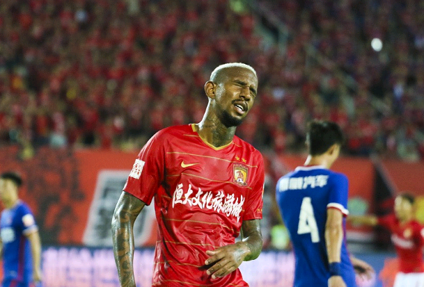 赛前突围战来临；切尔西围绕中超强势反弹；压力陡增；更衣室氛围转暖的简单介绍